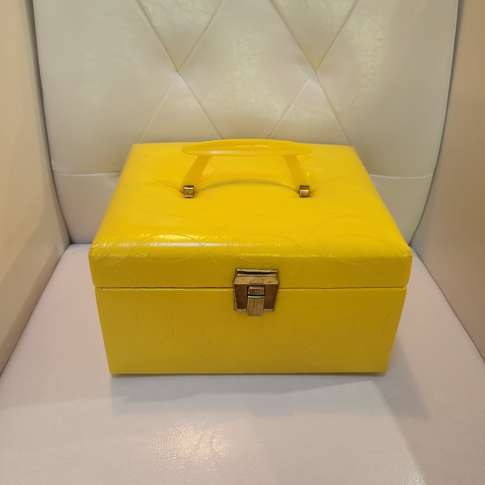 Vintage Yellow Travel Cosmetic Box